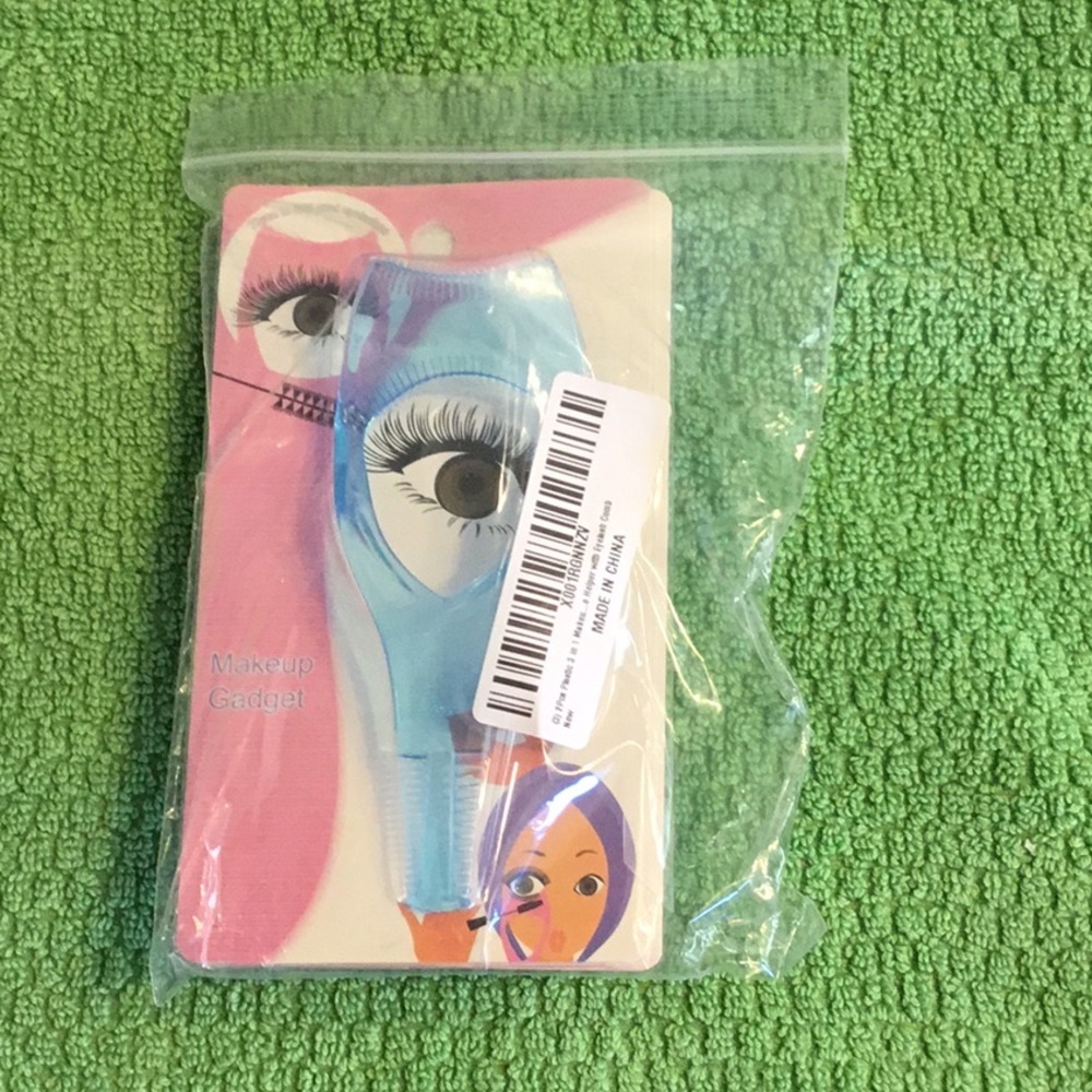 NIP Blue and Pink Eyelash Gadget